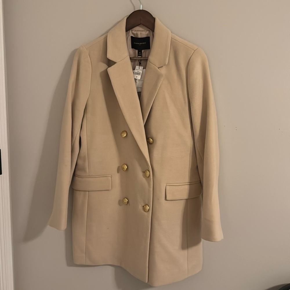 Coat - Picture 2 of 5